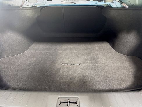 Used 2025 Nissan Sentra SR w/ SR Premium Package image 35