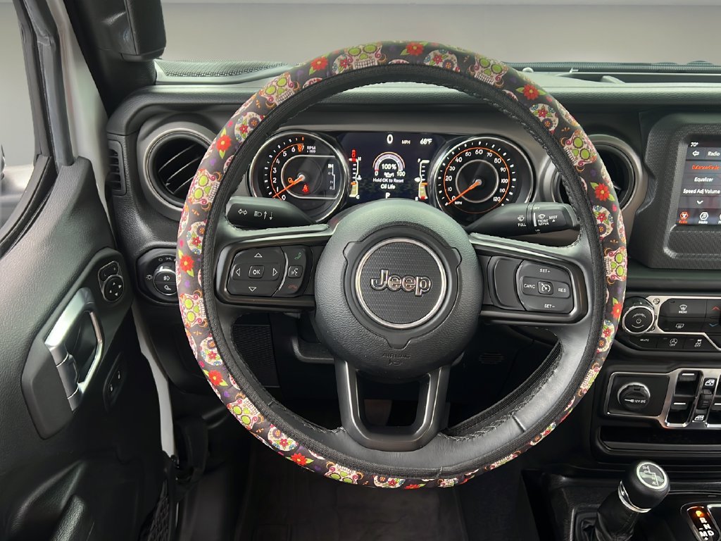 Used 2022 Jeep Gladiator Sport AWD/4WD image 16
