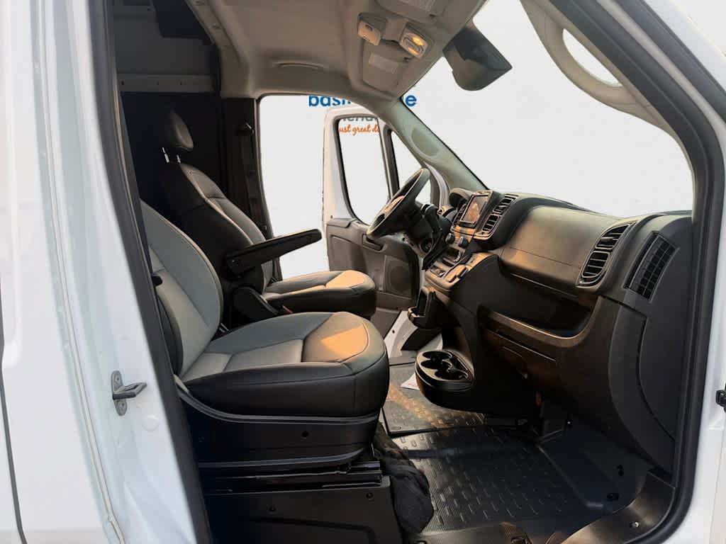 Used 2026 RAM ProMaster 2500 w/ Convenience Group FWD image 12