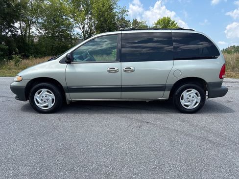 Used 2000 Dodge Caravan SE FWD image 2