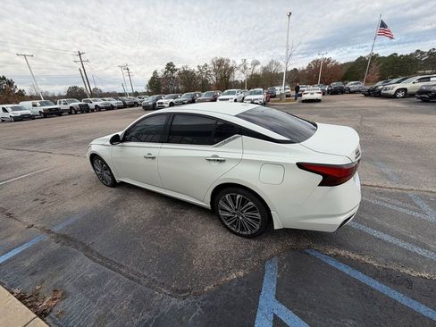 Used 2023 Nissan Altima 2.5 SL image 5