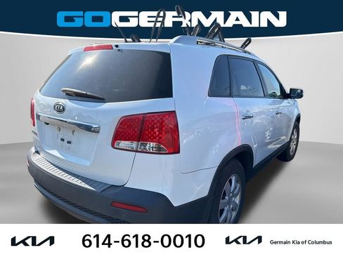 Used 2013 Kia Sorento LX w/ Convenience Pkg FWD image 4