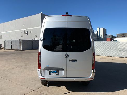 Used 2022 Mercedes-Benz Sprinter 2500 image 4