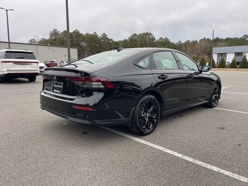 Certified 2025 Honda Accord SE image 8