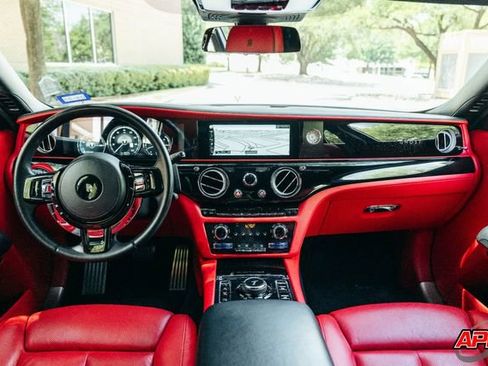 Used 2022 Rolls-Royce Ghost w/ Ghost Package image 5