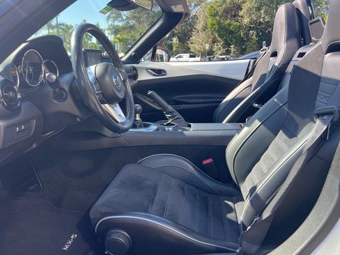 Used 2023 MAZDA MX-5 Miata Club w/ Brembo/BBS Recaro Package image 24