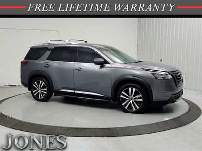 Used 2023 Nissan Pathfinder Platinum w/ Lighting Package (N93)