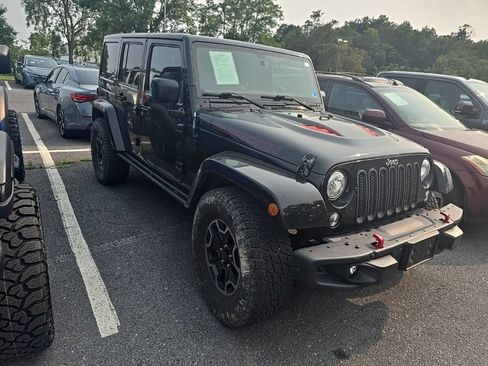 Used 2017 Jeep Wrangler Unlimited Rubicon AWD/4WD image 2