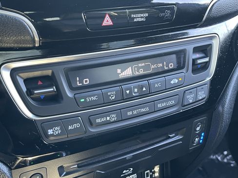 Used 2022 Honda Pilot Black Edition image 30