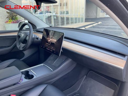 Used 2023 Tesla Model Y Performance AWD/4WD image 36