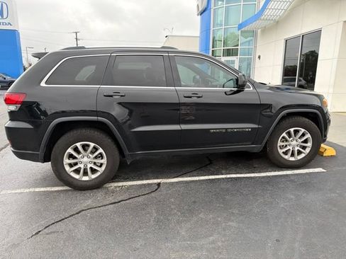 Used 2021 Jeep Grand Cherokee Laredo RWD image 5
