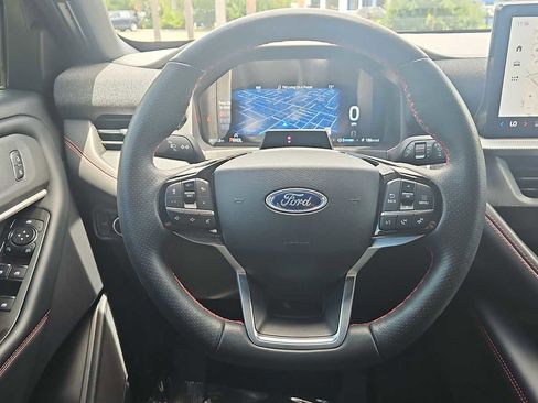 Used 2025 Ford Explorer ST-Line w/ ST-Line Street Pack AWD/4WD image 11