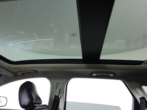 Used 2020 Ford Edge Titanium w/ Equipment Group 301A AWD/4WD image 32