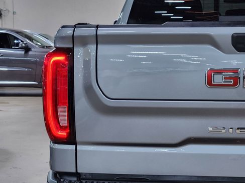 Used 2023 GMC Sierra 1500 SLT w/ SLT Convenience Package image 18