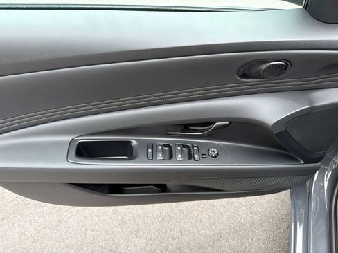 New 2026 Hyundai Elantra Sport FWD image 11