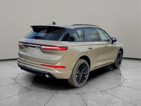 New 2026 Lincoln Corsair Premiere image 9