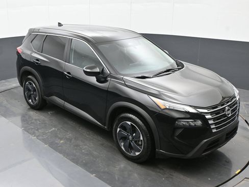 Used 2024 Nissan Rogue SV AWD/4WD image 28
