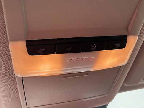 Used 2025 Nissan Rogue S AWD/4WD image 16