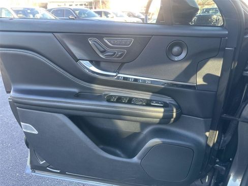 Used 2020 Lincoln Corsair Reserve w/ Equipment Group 202A AWD/4WD image 21