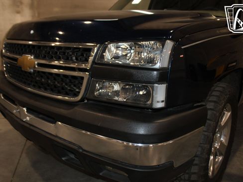 Used 2007 Chevrolet Silverado 1500 W/T RWD image 39