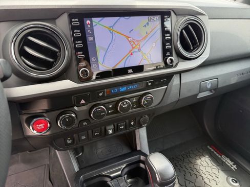 Used 2021 Toyota Tacoma TRD Pro AWD/4WD image 18