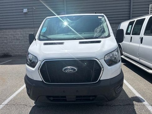 Used 2025 Ford Transit 250 Low Roof w/ Exterior Upgrade Package RWD image 4