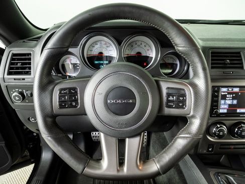 Used 2014 Dodge Challenger R/T RWD image 8