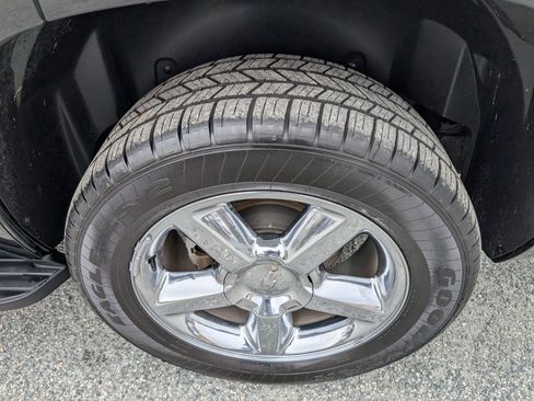 Used 2012 Chevrolet Tahoe LTZ image 10