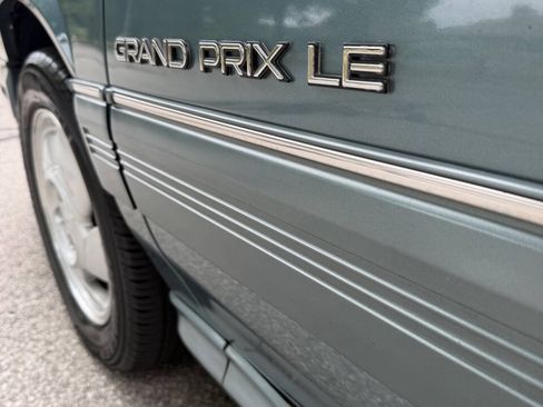 Used 1993 Pontiac Grand Prix LE FWD image 19