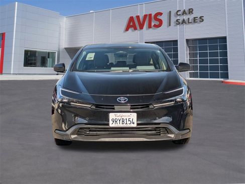 Used 2025 Toyota Prius LE image 2