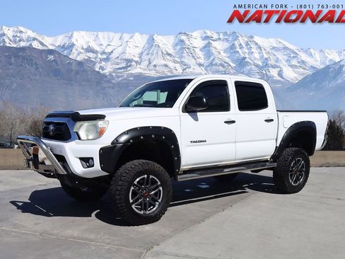 Used 2014 Toyota Tacoma 4x4 Double Cab w/ SR5 Package image 1