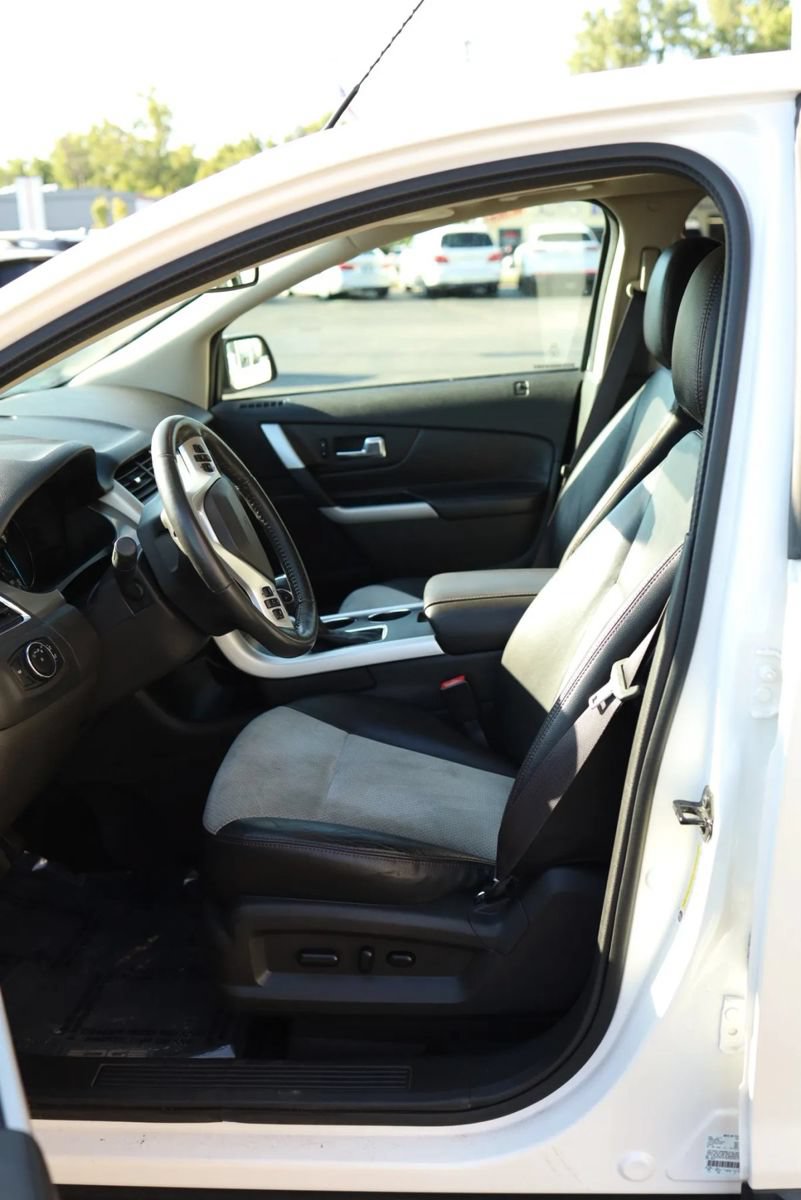 Used 2014 Ford Edge SEL w/ Equipment Group 205A AWD/4WD image 12