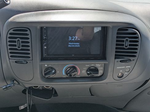 Used 2002 Ford F150 XL RWD image 17