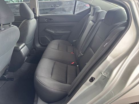 Used 2025 Nissan Altima 2.5 SV FWD image 25