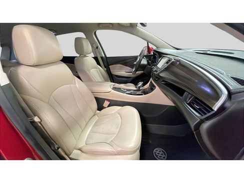 Used 2019 Buick Envision Preferred FWD image 17