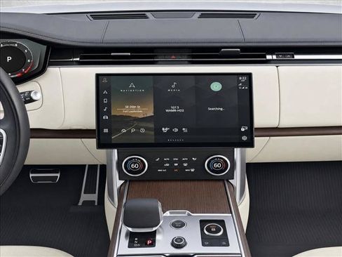 Used 2023 Land Rover Range Rover SE AWD/4WD image 16