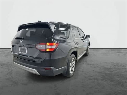 Certified 2025 Honda Pilot EX-L image 3
