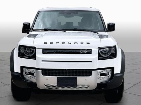 Used 2023 Land Rover Defender 90 SE AWD/4WD image 4