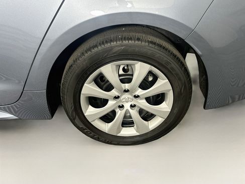 Used 2024 Toyota Corolla LE FWD image 11