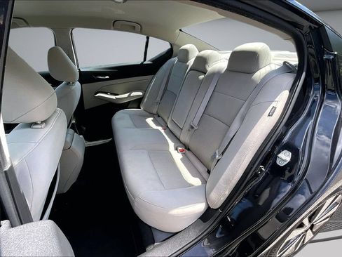 Used 2021 Nissan Altima 2.5 SV FWD image 22