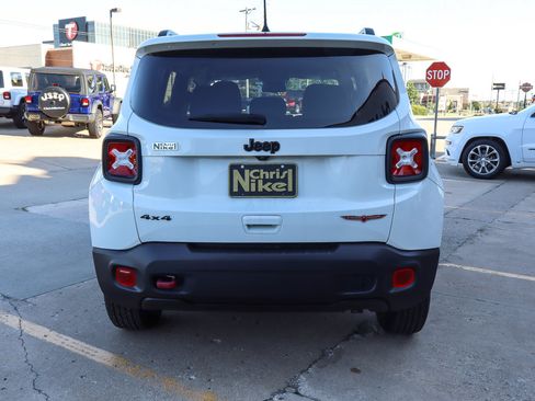 Used 2023 Jeep Renegade Trailhawk AWD/4WD image 5