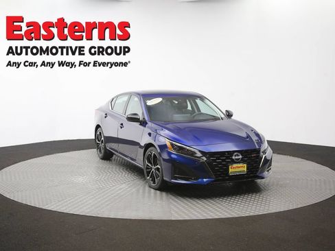 Used 2024 Nissan Altima 2.5 SR w/ SR Premium Package FWD image 52