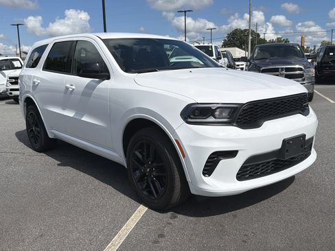 Used 2025 Dodge Durango GT AWD/4WD image 8