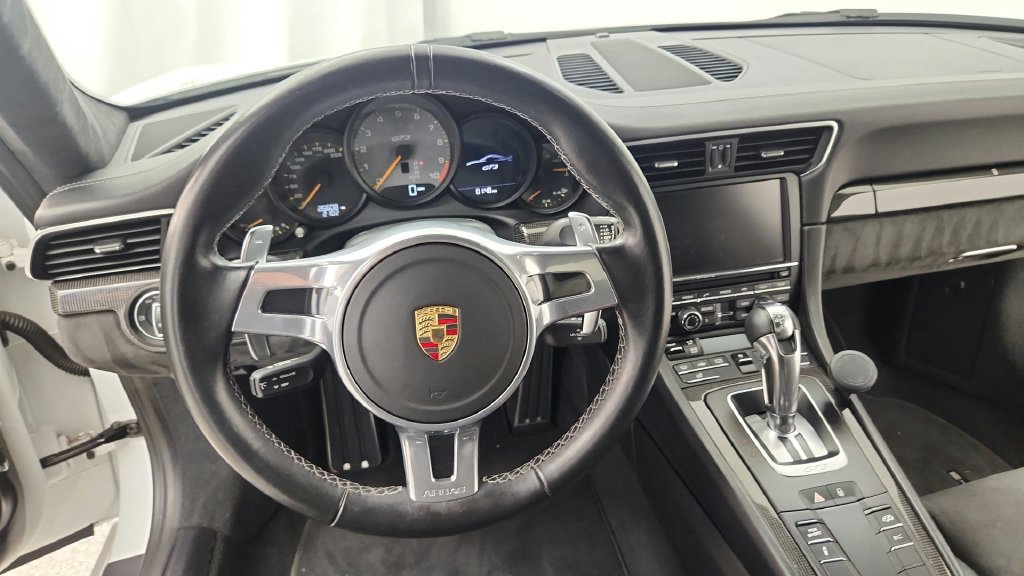 Used 2015 Porsche 911 GT3 RWD image 44