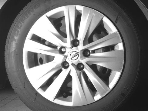 Used 2025 Nissan Sentra S image 12