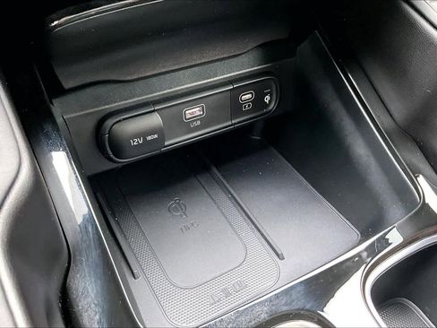 Used 2025 Kia Telluride SX w/ SX Captain's Chair Package FWD image 60