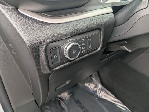 Used 2021 Ford Explorer XLT w/ Equipment Group 202A image 14