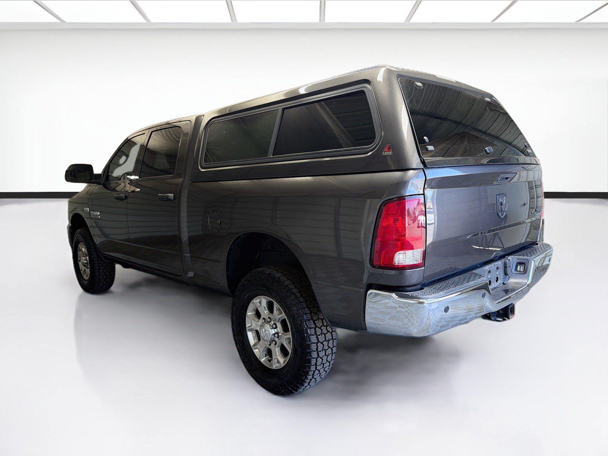 Used 2018 RAM 2500 Tradesman w/ Chrome Appearance Group AWD/4WD image 6