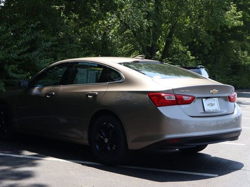 Used 2023 Chevrolet Malibu LT FWD image 5