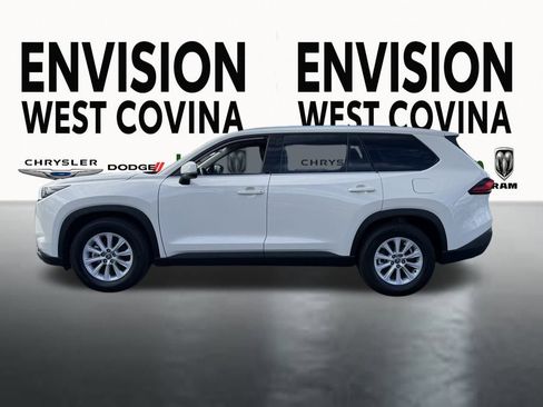 Used 2024 Toyota Grand Highlander XLE image 6